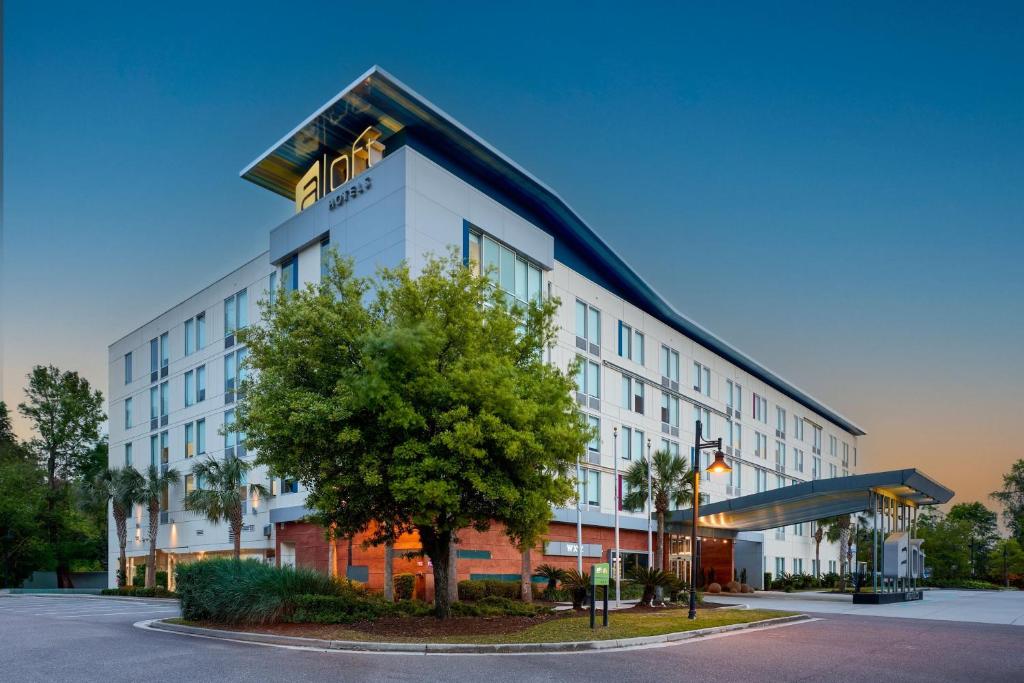 Aloft Charleston Airport & Convention Center image