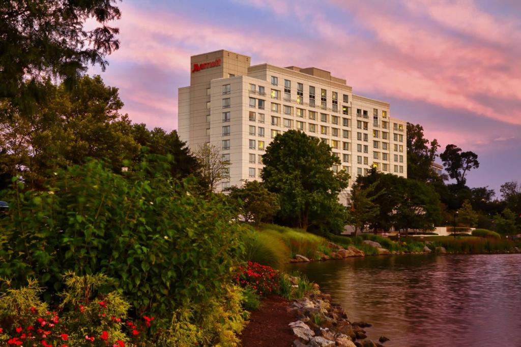 Gaithersburg Marriott Washingtonian Center image
