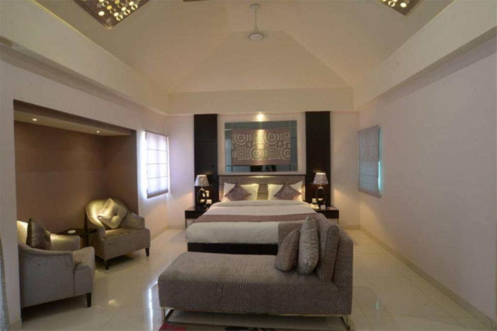 Двухместный (Двухместный номер Делюкс с 1 кроватью), Regenta Resort Bhuj