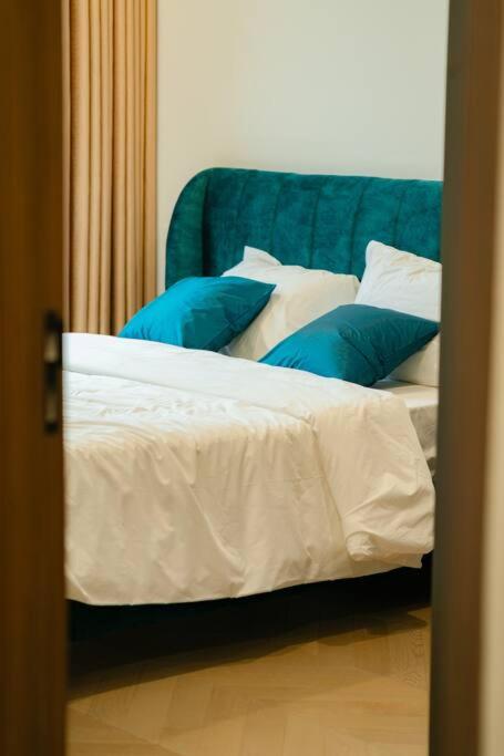 1 Bedroom City View Apartment