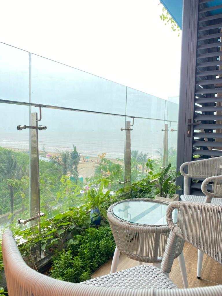 Flamingo Linh Trường Ivy House