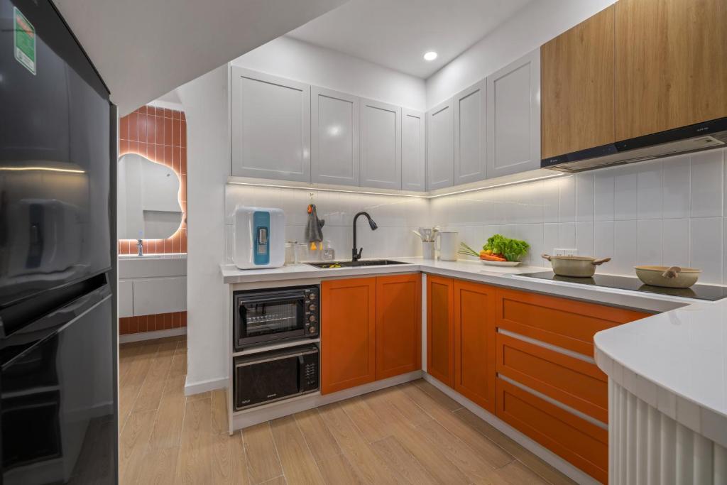 June House - Walk to Dragon Bridge