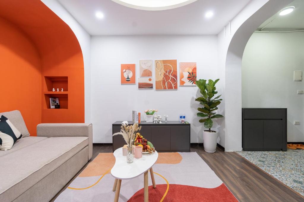 Harmony Home-Projector-Bathtub- Spacious