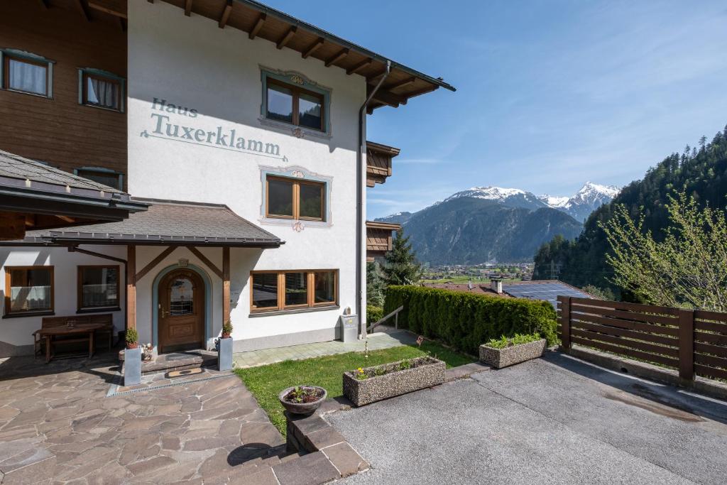 Haus Tuxerklamm photo 4