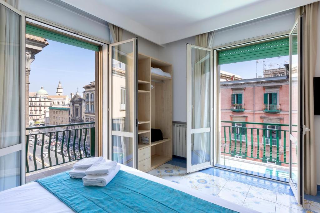 Napolit'amo Hotel Medina - Tap to explore photos