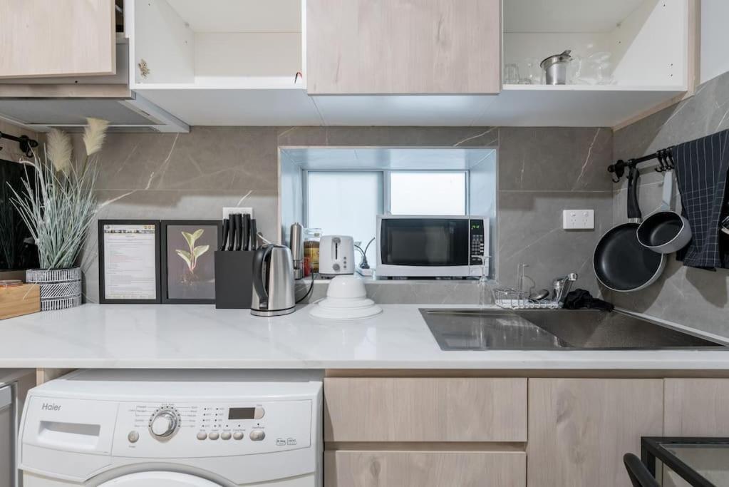 Prime Double Studio Room - AC - Next to Central photo 4