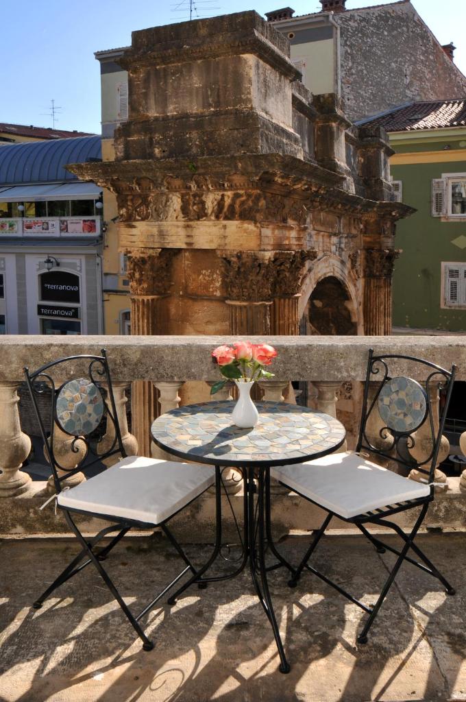 Boutique Suites Joyce photo 1