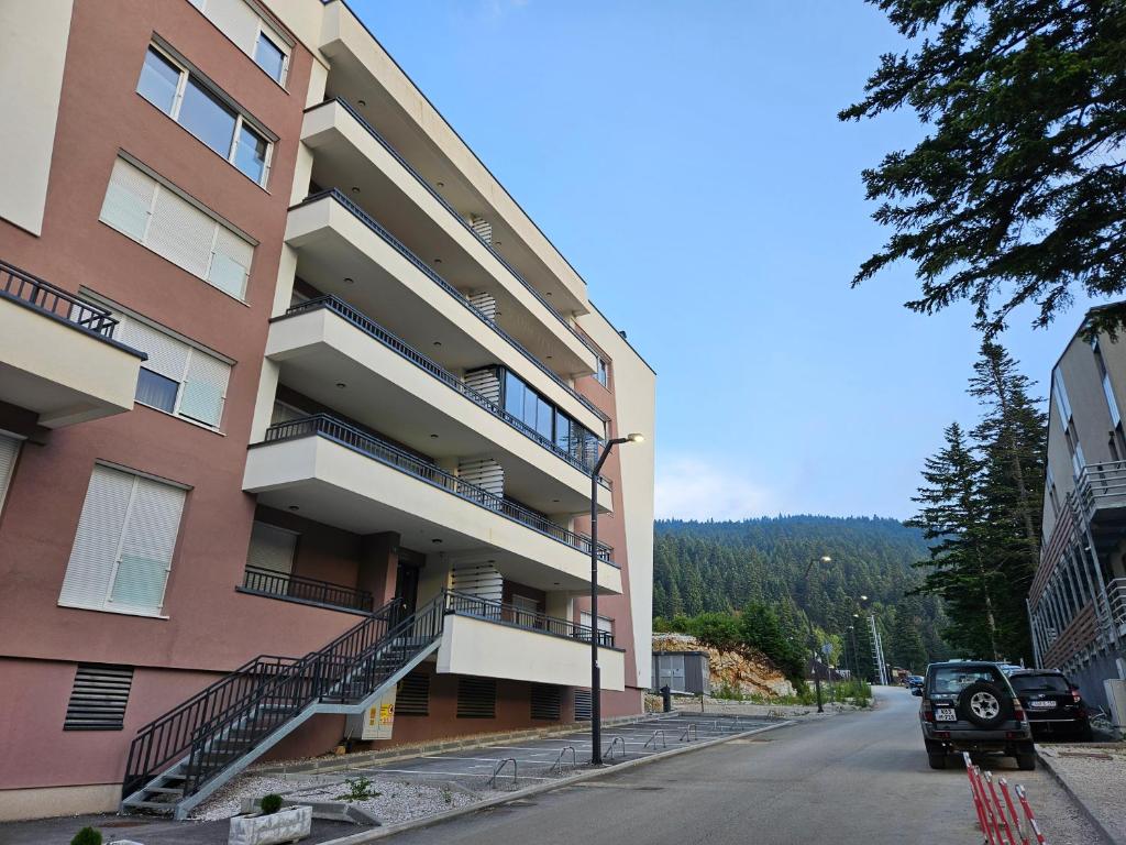 Apartman Kadic Bjelasnica - Free Private Garage Parking photo 1