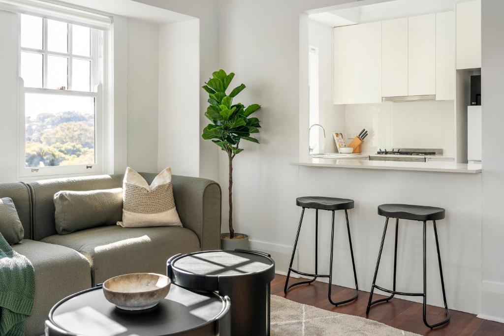 Bondi Junction Apartments by Urban Rest photo 1