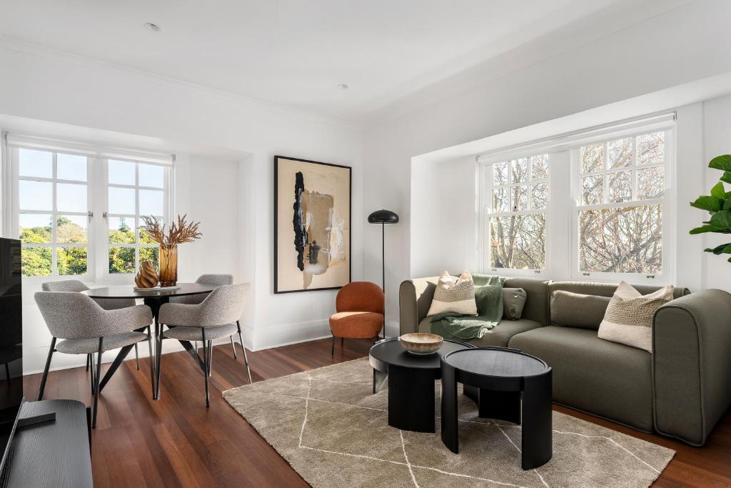 Bondi Junction Apartments by Urban Rest