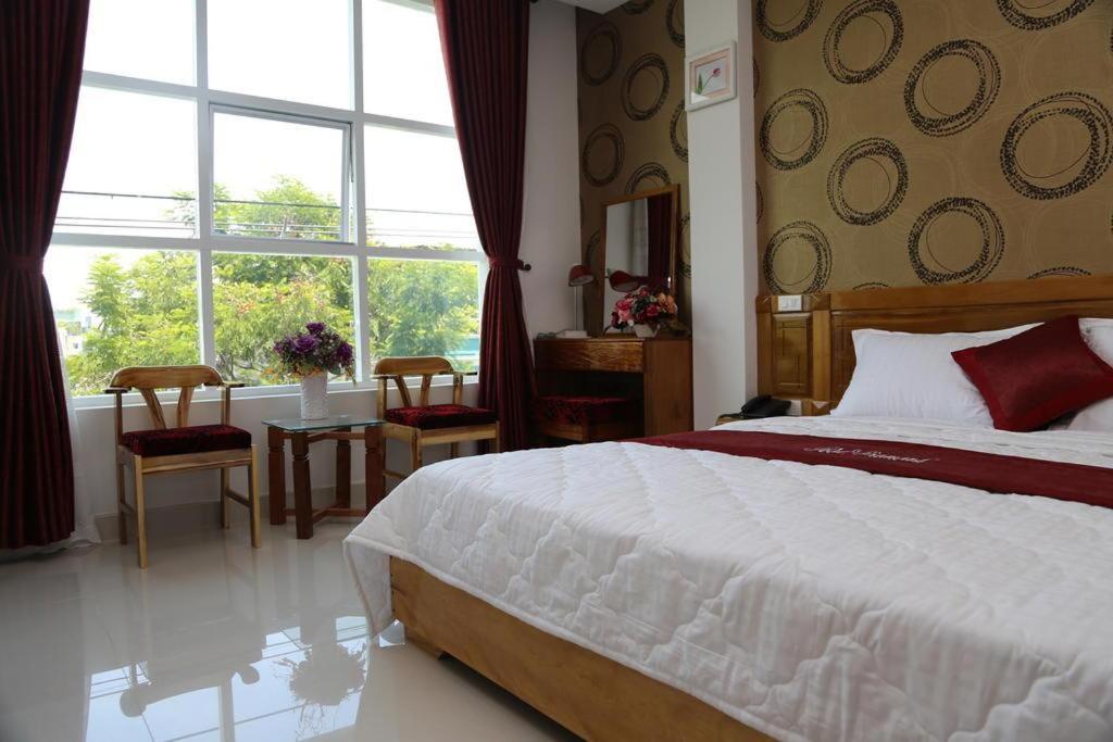 Red Diamon Hotel ĐN by BAY LUXURY