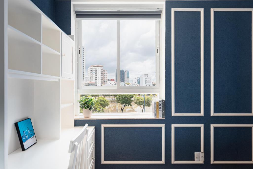 Spacious 4BR apat at Saigon Centre with pool, supermarket, view