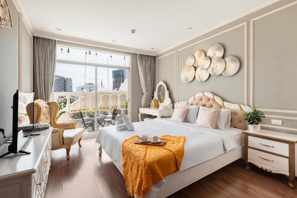 Spacious 4BR apat at Saigon Centre with pool, supermarket, view