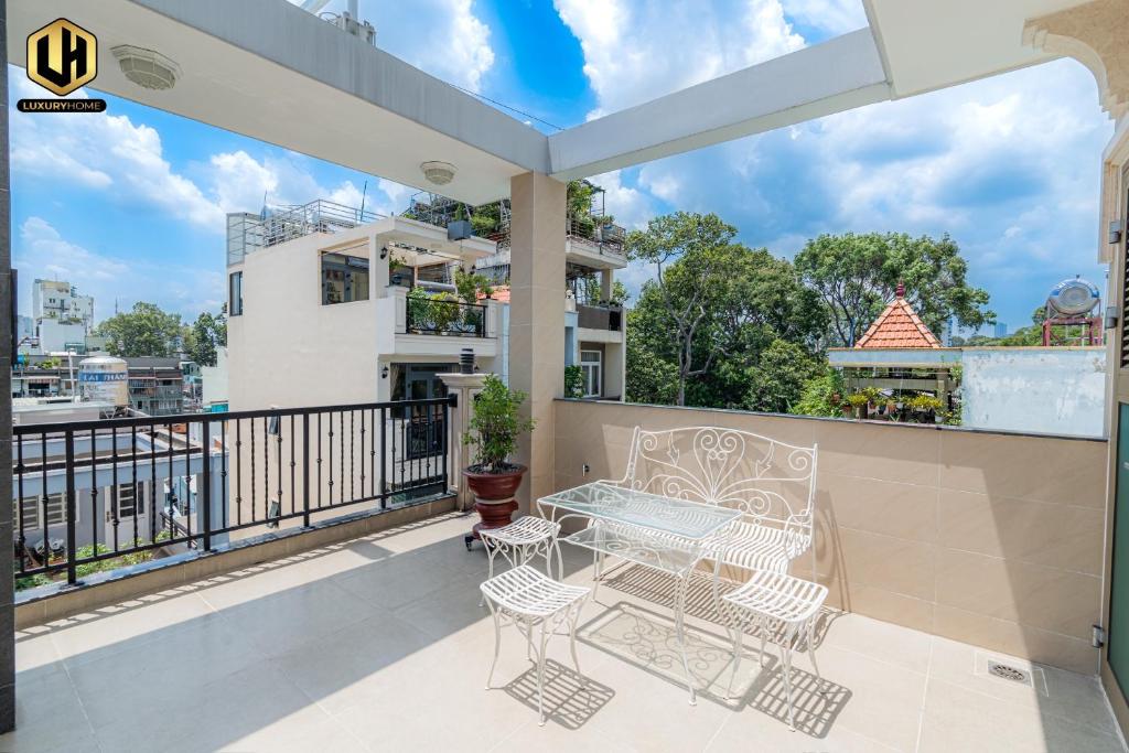 Luxury Condotel Sai Gon 2