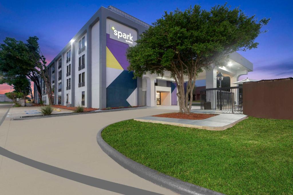 Spark By Hilton Grand Prairie image