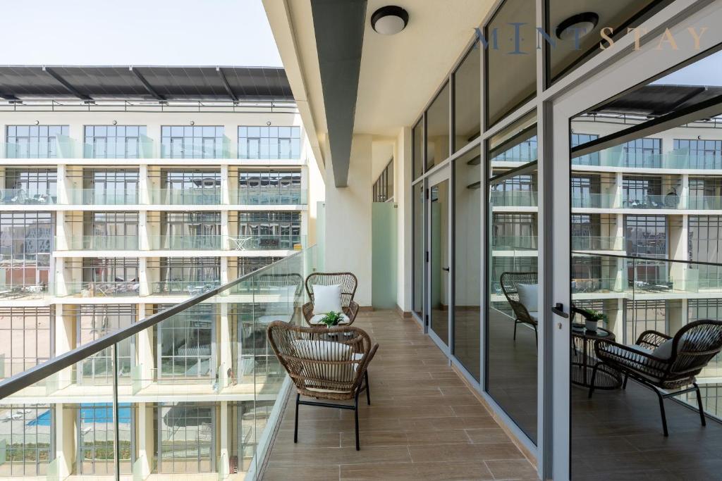 Oasis 2, Masdar City, Abu Dhabi - Mint Stay photo 3