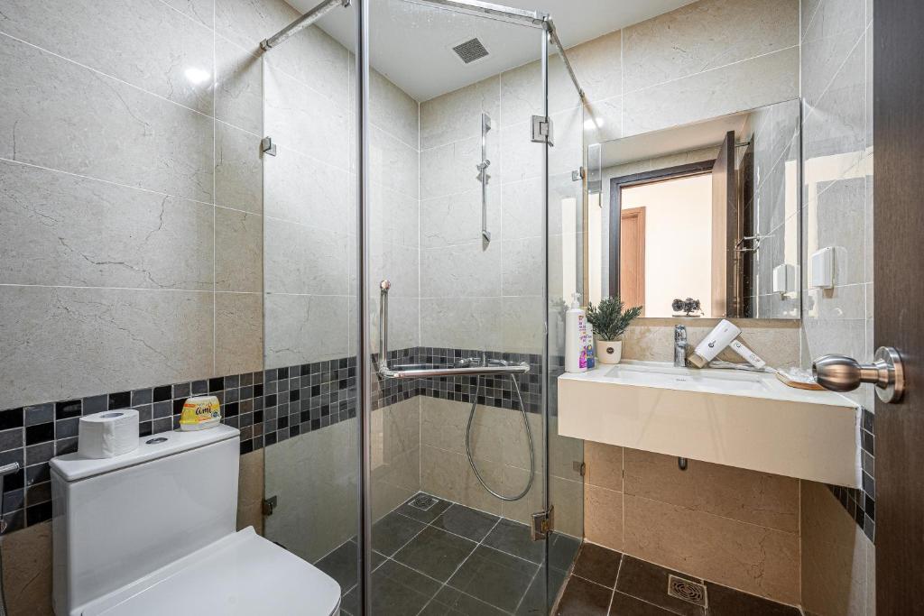 Double N Apartment - Near Ben Thanh Market - Free Pool, Gym - Riverside View