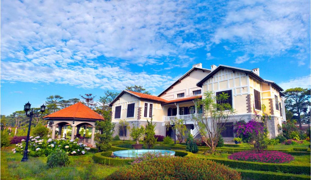 Dalat Cadasa Resort