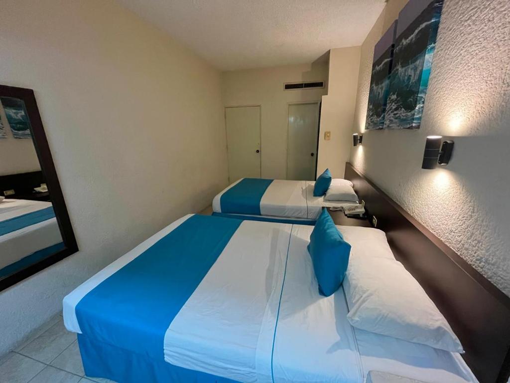 Howard Johnson by Wyndham Veracruz - Tap to explore photos