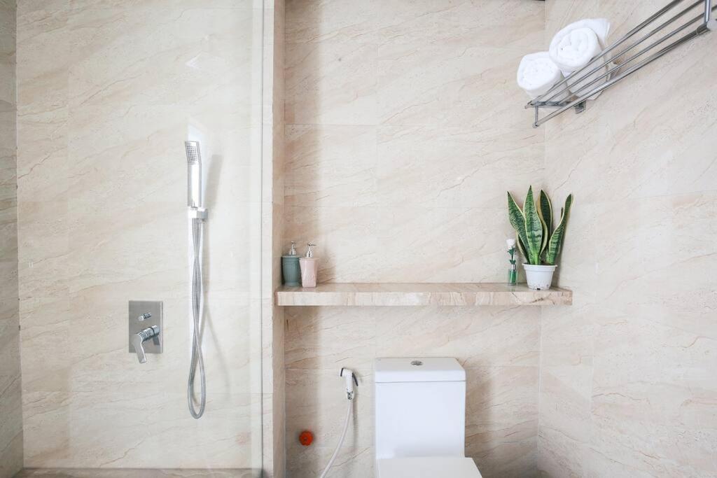 2 Beds Apartment - Elevator- nearby Old Quarter