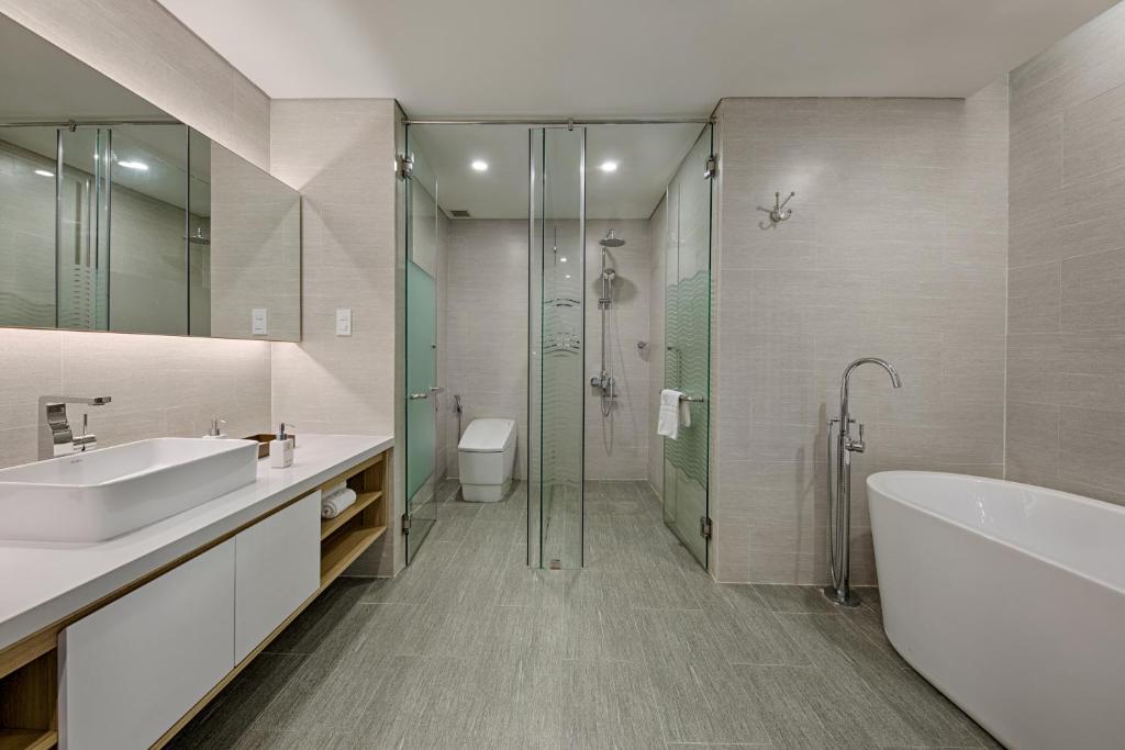 Zen Diamond Suites Hotel Da Nang