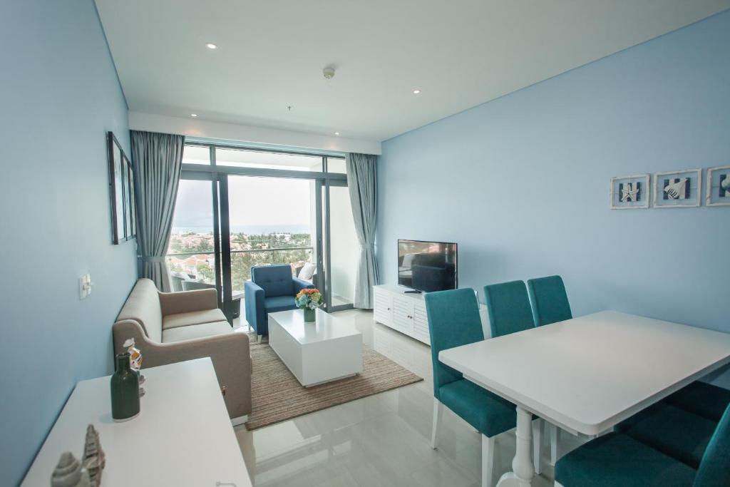 2bedroom apartment in resort- free pool and beach