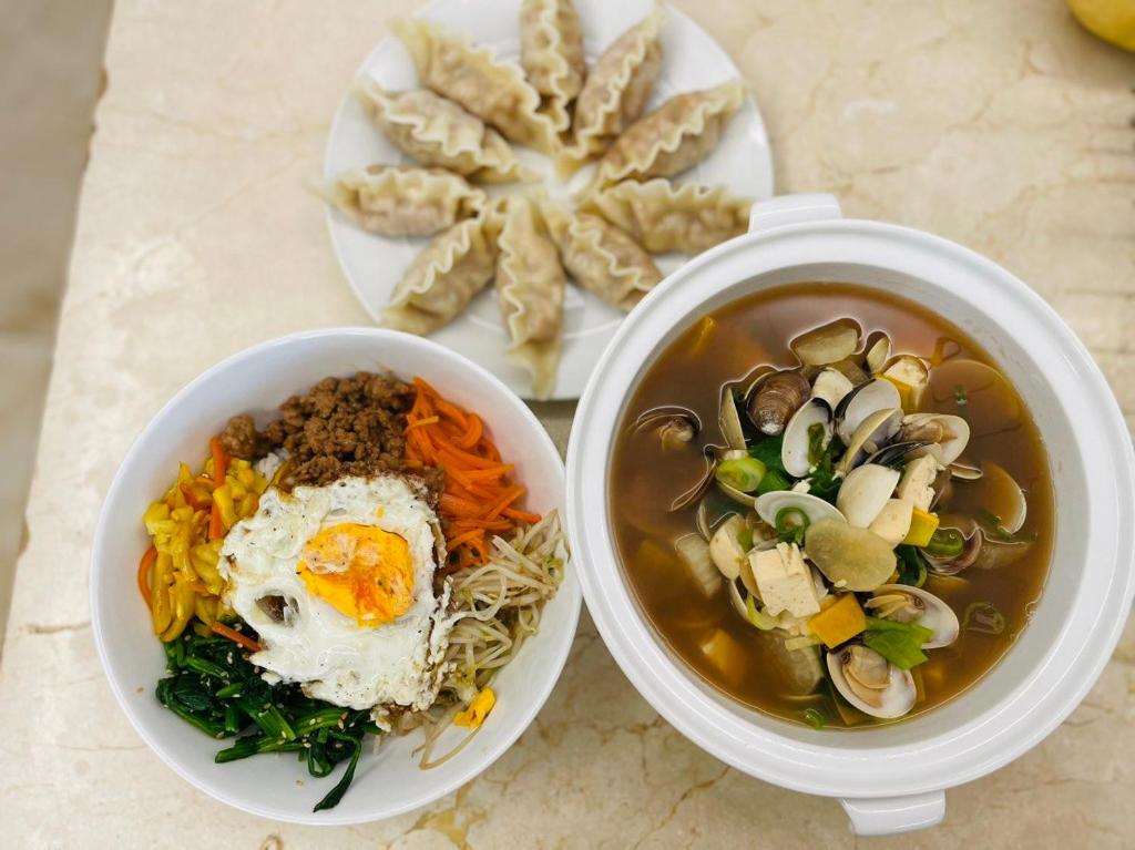 2bedroom apartment in resort- free pool and beach