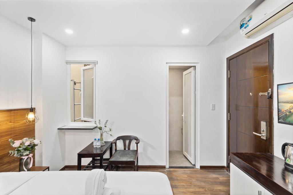 Happy House Hotel & Apartment