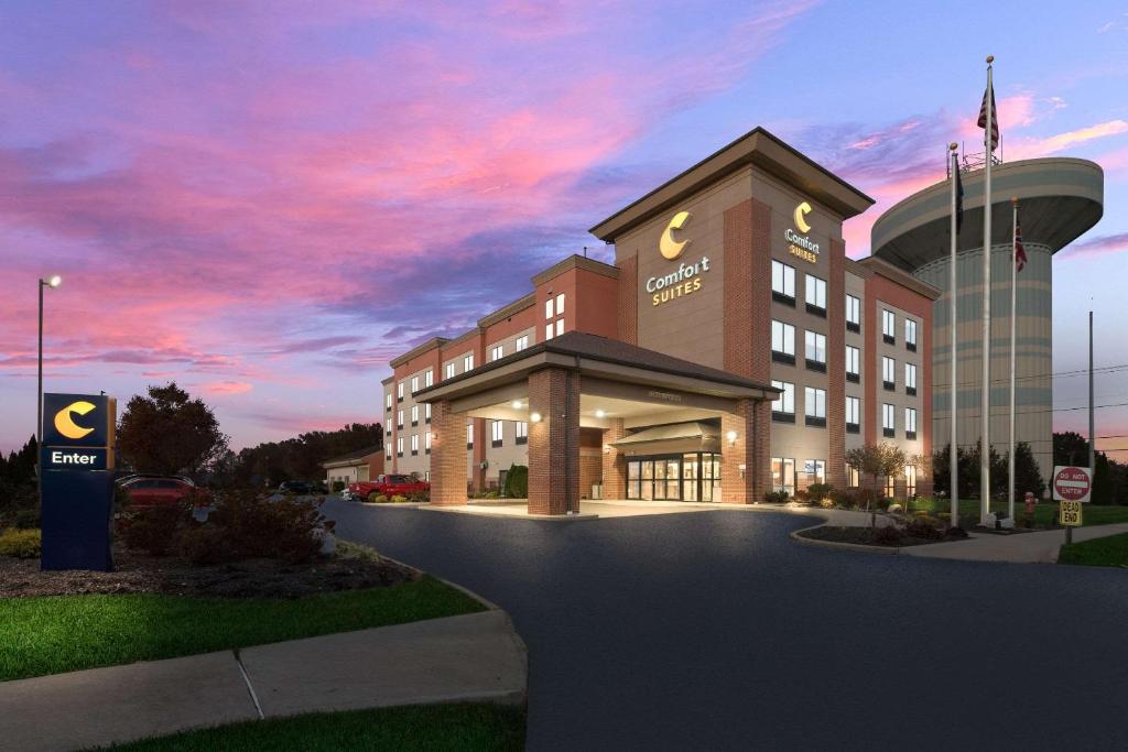 Comfort Suites Columbus East Broad image