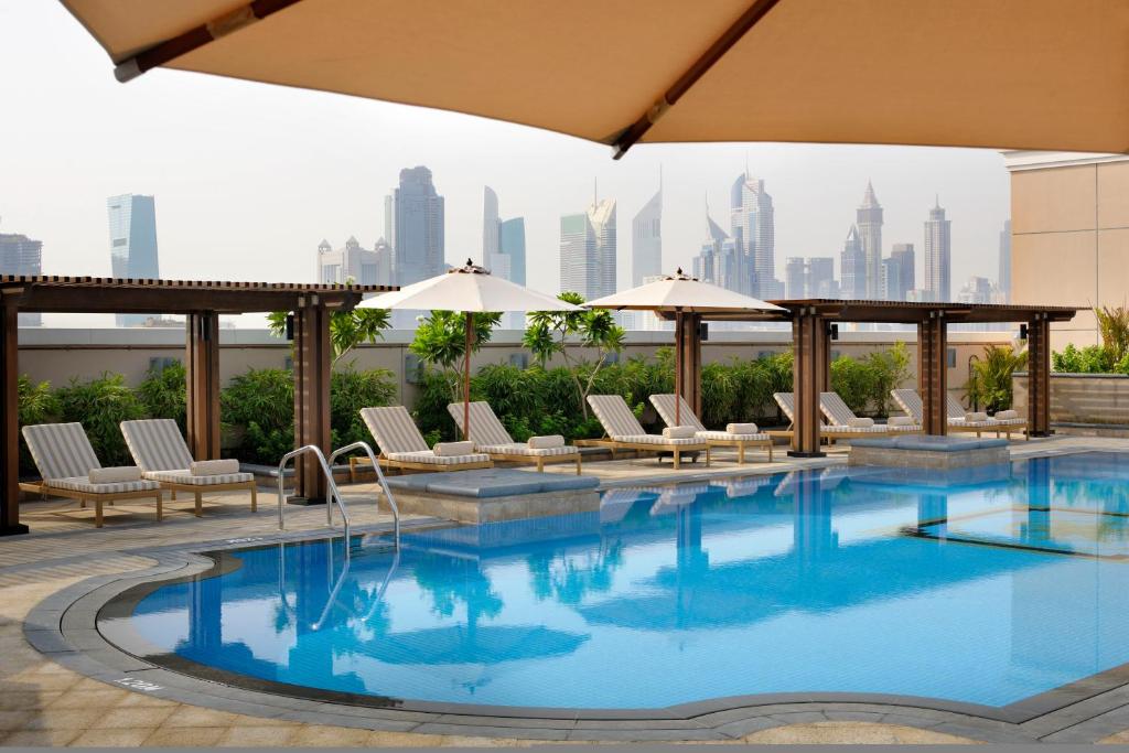 {
  "en-gb": "Crowne Plaza - Dubai Jumeirah by IHG"
} photo 3