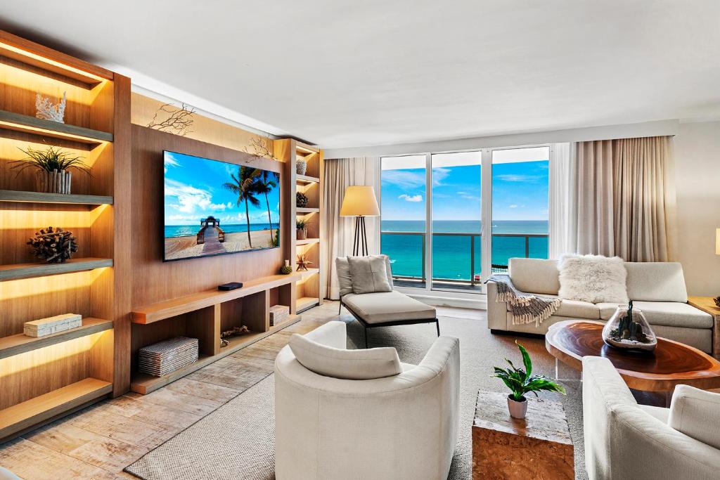 Oceanview Private Condo at 1 Hotel & Homes -1222 image