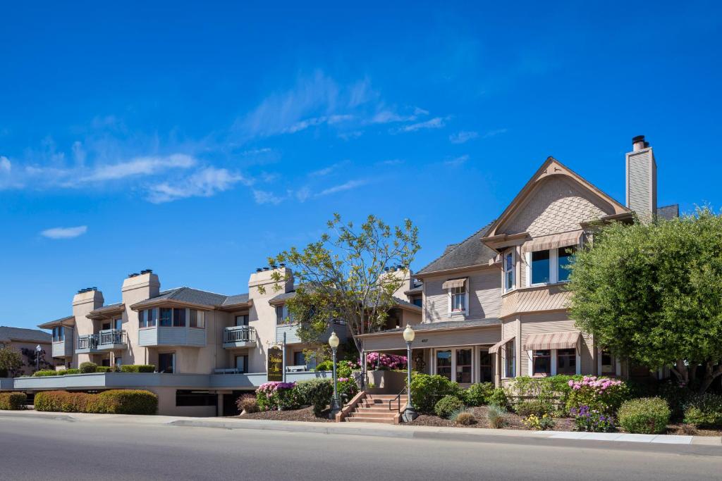 Victorian Inn image