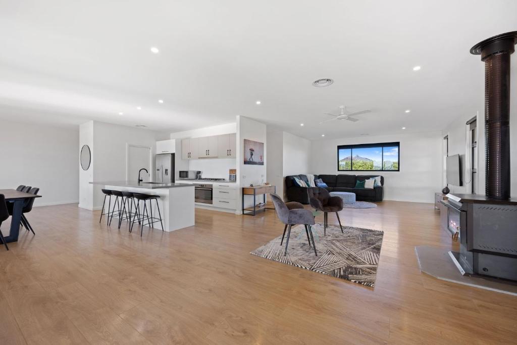 Opal - Mansfield - Sleeps 7 photo 3