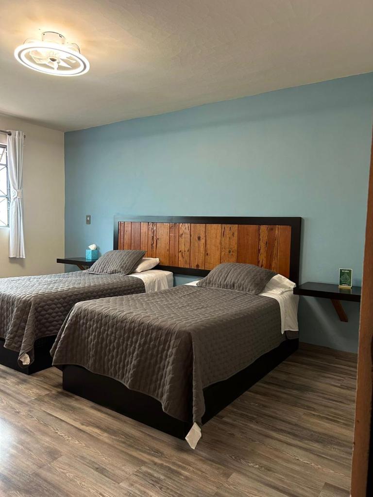 El salto de Camela Hostal Room Type - Twin Room