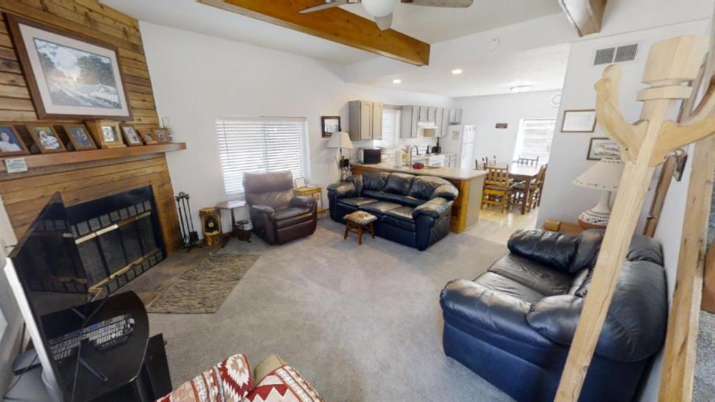 LRM Cabin - image