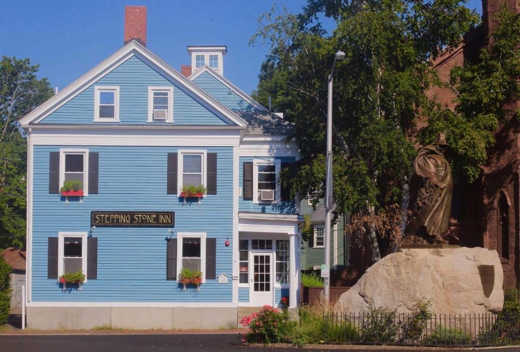 Stepping Stone Inn image