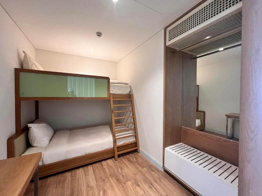 Ocean view luxury apartment in My Khe beach