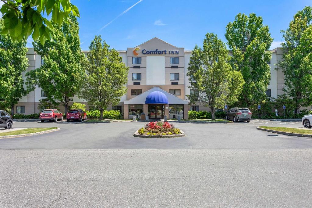 Comfort Inn image
