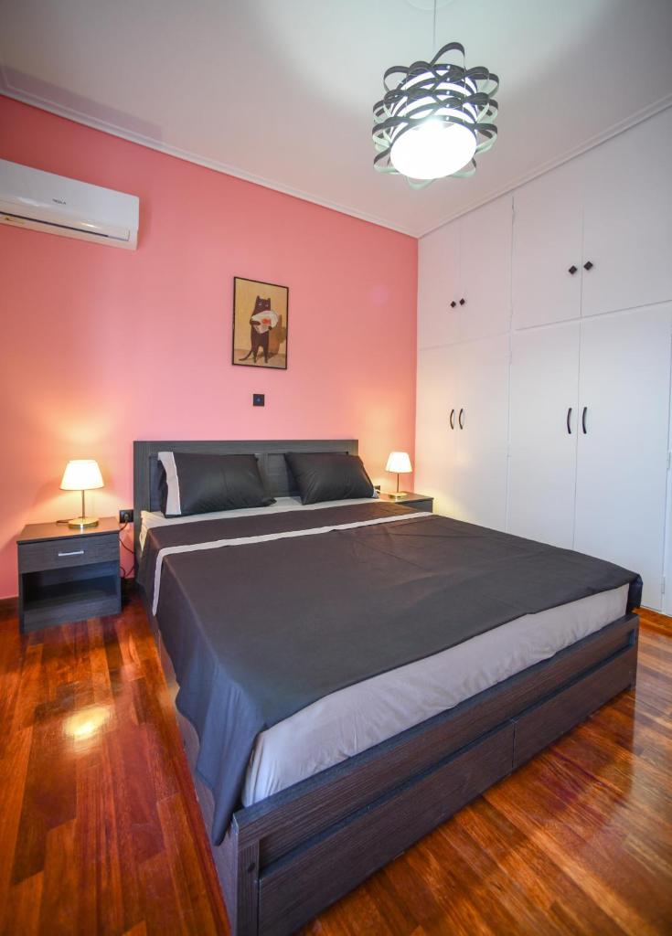 Spacious Apartment near Panormou Metro with Self Check-in, Athens