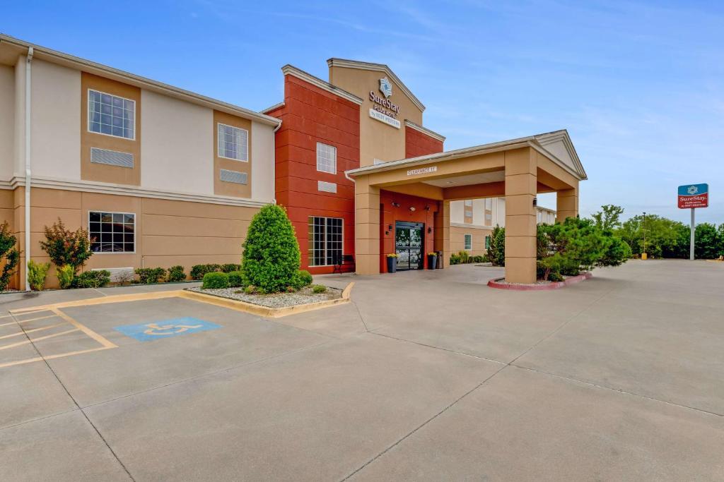 SureStay Plus Hotel by Best Western Owasso Tulsa North image
