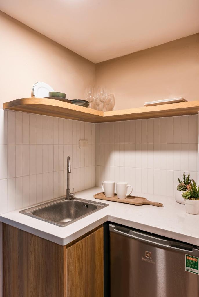 Inam Home Lakeview Apartments