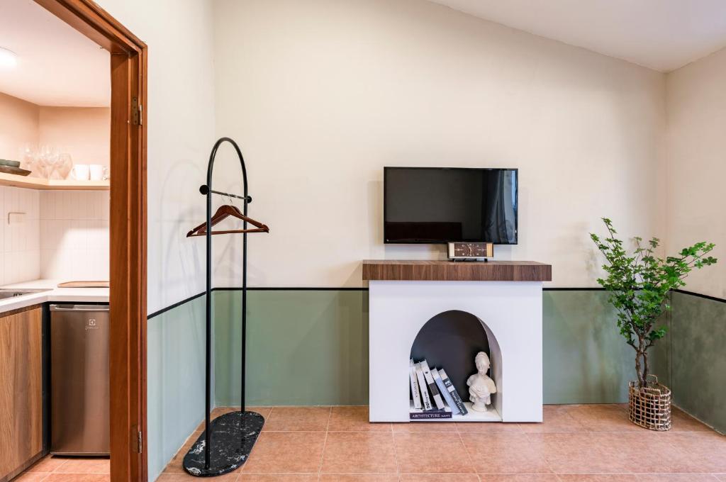 Inam Home Lakeview Apartments