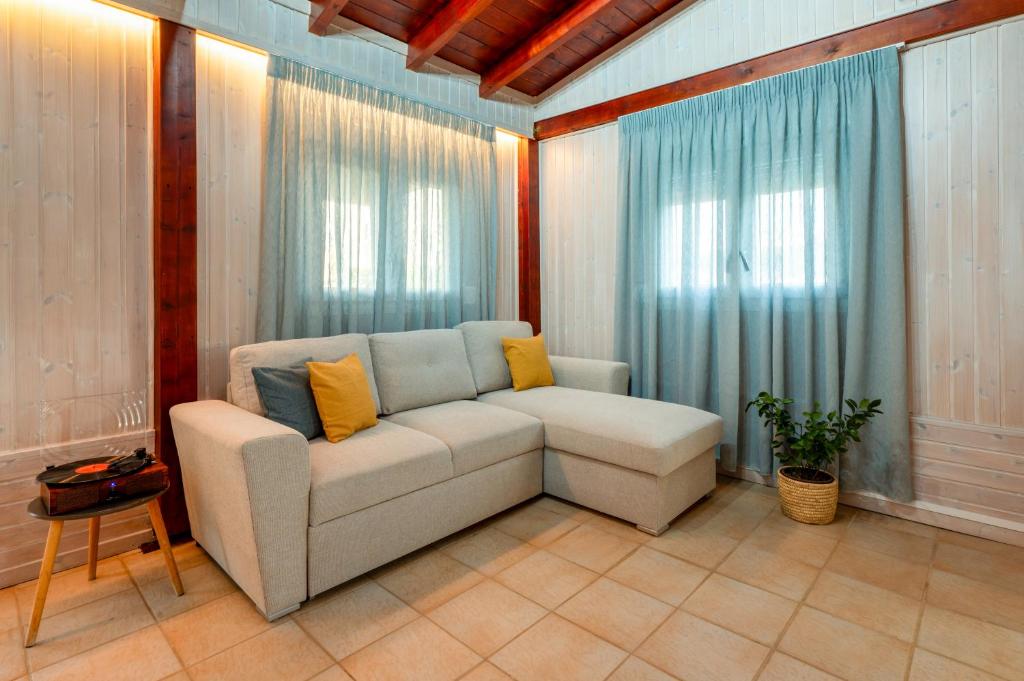 Harmony Sea View Apartment - Tap to explore photos