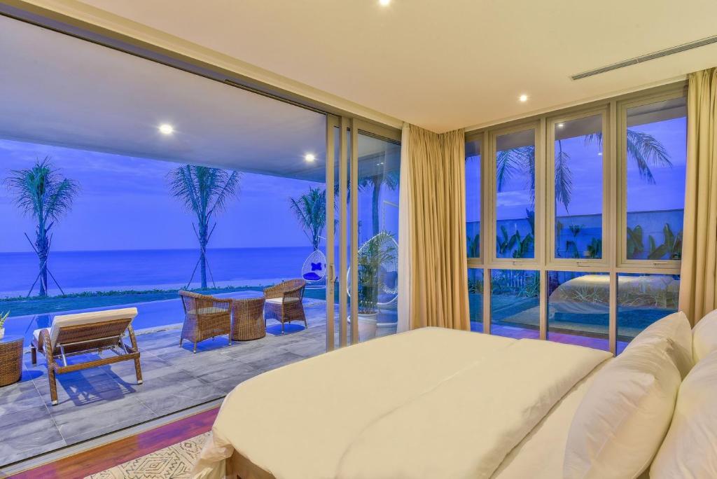 Abogo Da Nang OceanFront Luxury Villa