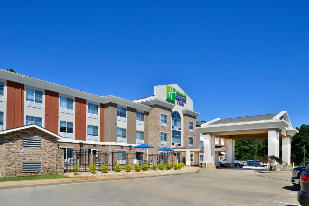 Holiday Inn Express & Suites Carthage, an IHG Hotel image