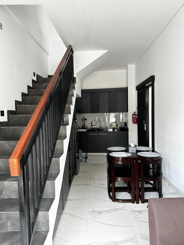 Ramana Villa Uluwatu - Private 3BR Villa with Pool - Tap to explore photos
