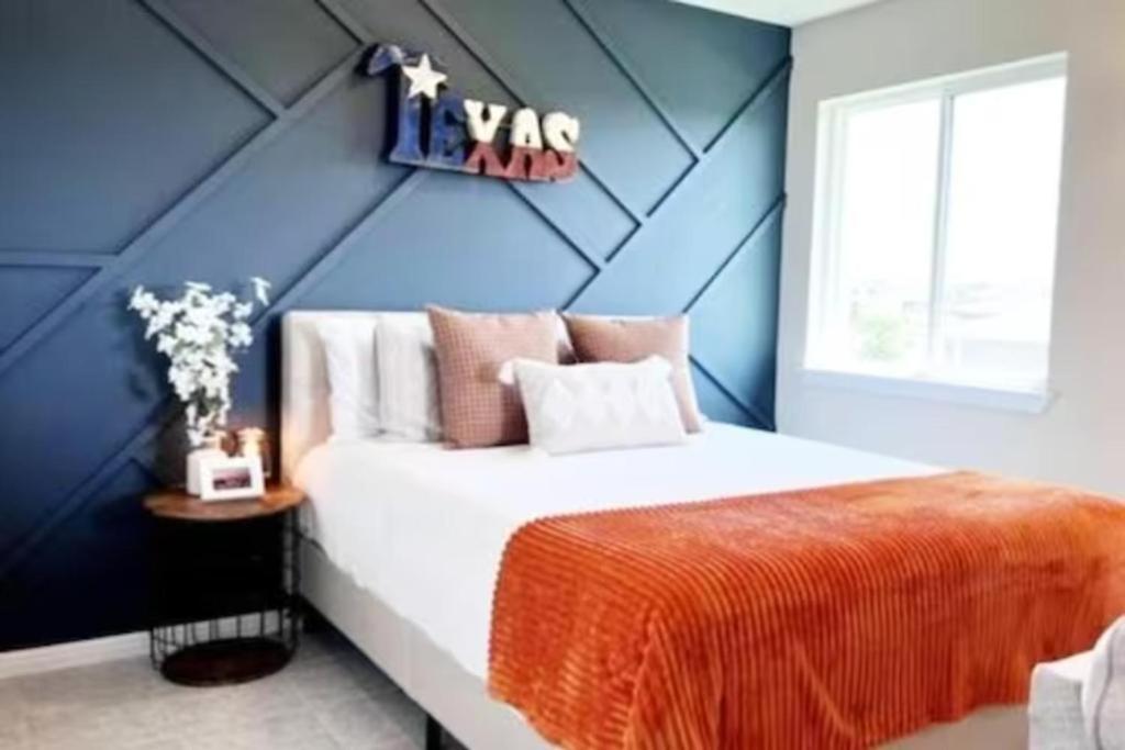 Studio Apartment Austin image