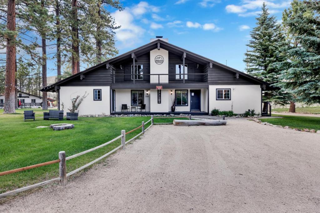 THE Ranch House #2501 image