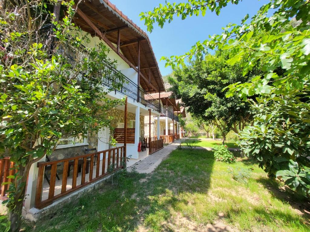 Yedi Butik Hotel - Tap to explore photos
