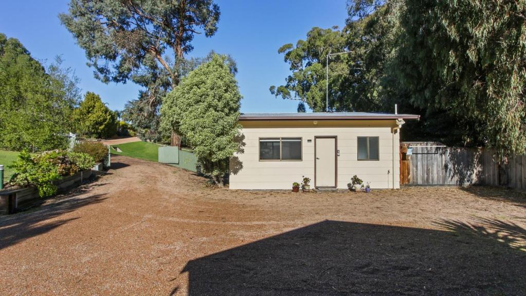 Treetop Retreat Cottage photo 4